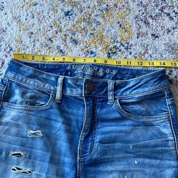 American Eagle hi-rise jegging crop, super stretch, distressed. Women’s size 6 - Picture 4 of 15
